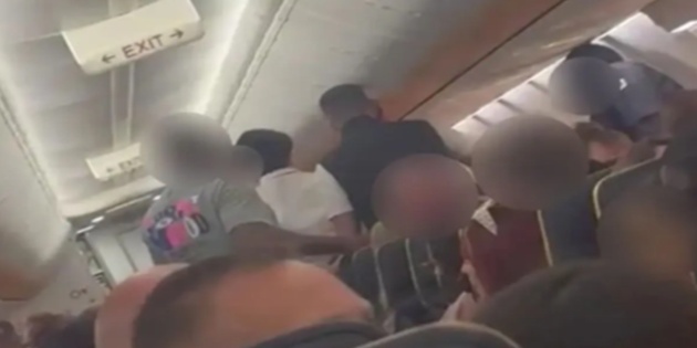 Uçakta Olay Çıkaran Sarhoş Yolcuya 10 Ay Hapis Cezası